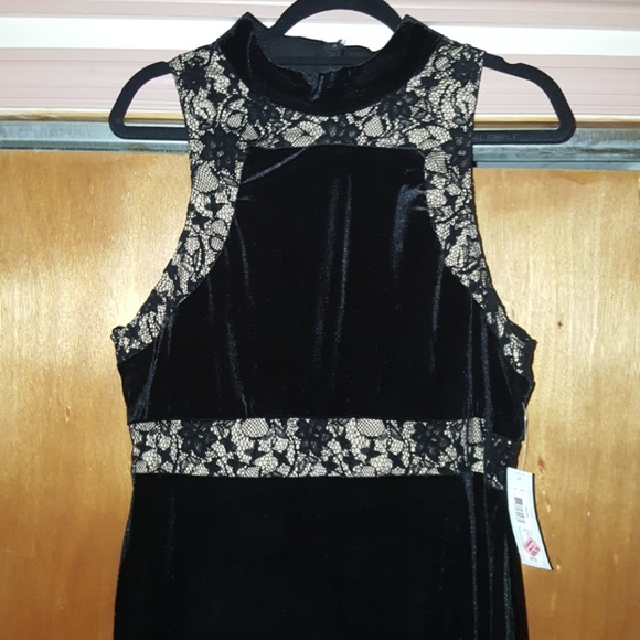 Black Velvet evening dress - Picture 3 of 7
